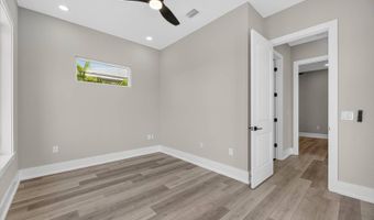 614 Pinckney Dr, Apollo Beach, FL 33572