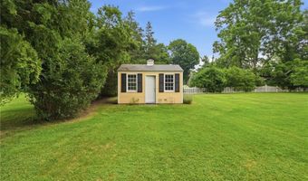 142 Ferry Rd, Bristol, RI 02809