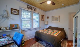 107 Riverview Dr, Asheville, NC 28806