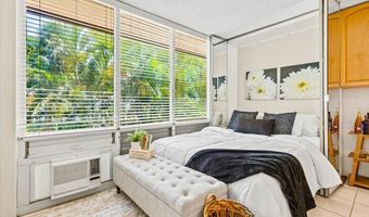 929 Ahana St 303, Honolulu, HI 96814