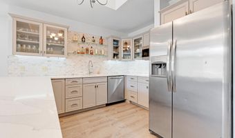 575 Lane 100 Pine Canyon Lk, Angola, IN 46703