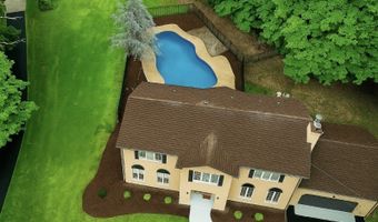 33 Huntsville Rd, Andover, NJ 07860