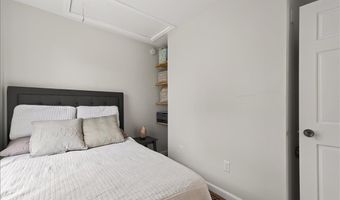 22 Lane St, Bangor, ME 04401