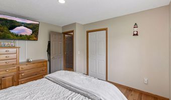 7370 158th St W, Apple Valley, MN 55124