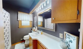 1402 W Clark St, Albert Lea, MN 56007