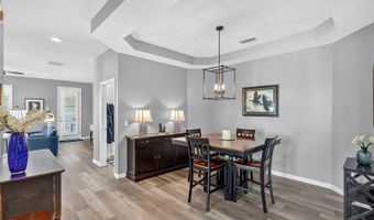 5610 GOLDEN ISLES Dr, Apollo Beach, FL 33572