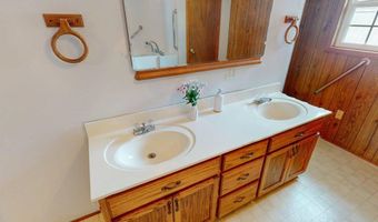 2001 Redfearn St, Barwick, GA 31720