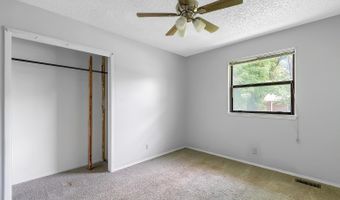 6222 Danbury St, Bel Aire, KS 67220
