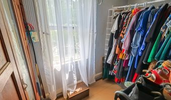 16 Francestown Rd, Bennington, NH 03442