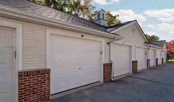 331 Scio Village Ct 279, Ann Arbor, MI 48103