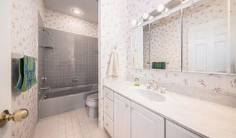 1989 Stonebridge Dr N, Ann Arbor, MI 48108