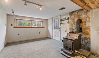 20 Isamay Dr, Bristol, CT 06010