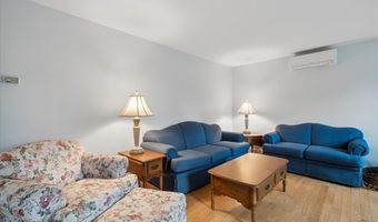 240 Sandown Rd, Chester, NH 03036