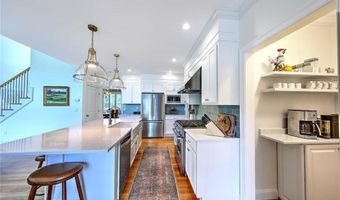49 Walley St, Bristol, RI 02809