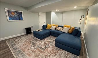 25 Franklin Rd 1, East Greenwich, RI 02818