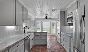 4417 Parkridge Dr, Benton, LA 71006