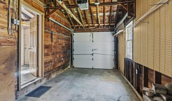 5 Pine St, Augusta, ME 04330