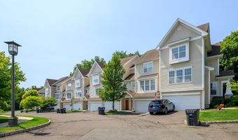 15 Caldwell Ter, Danbury, CT 06810