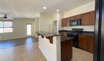 1000 Aspen Cliff Dr, Henderson, NV 89011