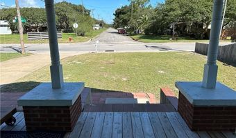 511 W Highland Ave, Aransas Pass, TX 78336