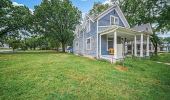 301 And 305 NW 6th St, Abilene, KS 67410