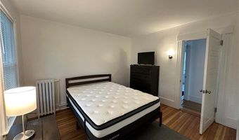 15 Kilburn Ct 15, Newport, RI 02840