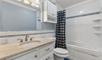 295 Monticello Dr 295, Branford, CT 06405