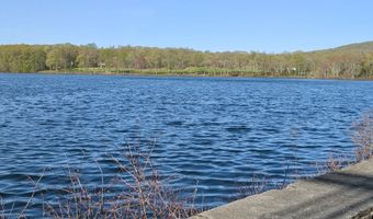147 Middle River Rd, Danbury, CT 06811