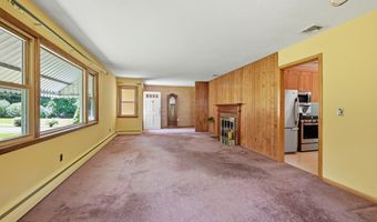 30 Maple Row, Bethel, CT 06801
