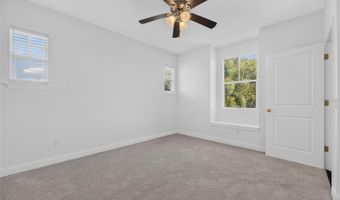824 ISLEBAY Dr, Apollo Beach, FL 33572