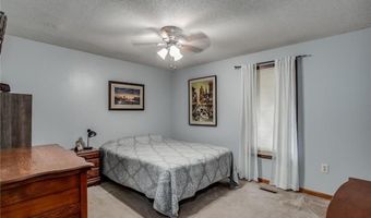18345 Nottingham Ct, Basehor, KS 66007