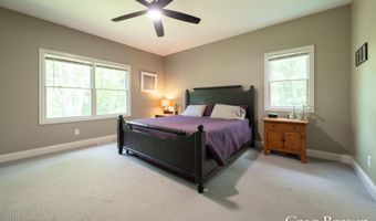 1995 Knollpoint Dr NE, Ada, MI 49301
