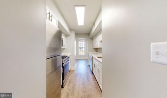 2011 N OAKLAND St, Arlington, VA 22207