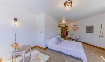 400 Tetherow Rd, Williams, OR 97544