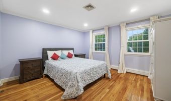 33 Old Village Rd, Acton, MA 01720