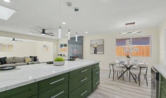 559 Glencrest Dr, San Diego, CA 92139