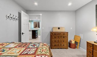 5401 N AMETHYST Dr, Appleton, WI 54913