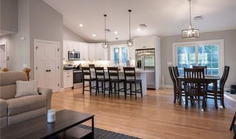 295 Hopkins Hollow Rd, Coventry, RI 02827
