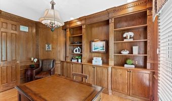 324 Meadowbrook Country Club Est, Ballwin, MO 63011