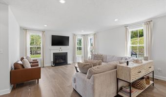 300 Crest Ln, Adams Twp., PA 16046