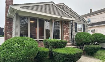 8 Ashby St, Johnston, RI 02919