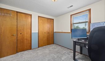 923 Hillside Dr, Amherst, OH 44001