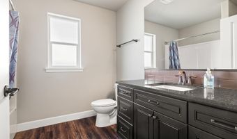1132 Anna Jean Ave, Benton City, WA 99320