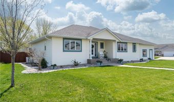 109 Kristy Ln, Mankato, MN 56001