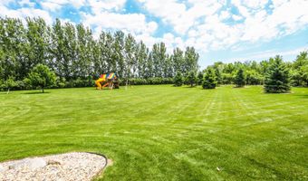 2405 NW 16th Ave, Aberdeen, SD 57401