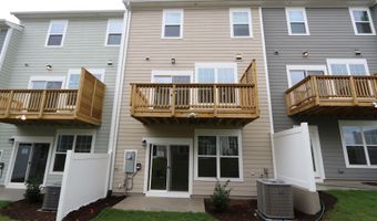 2728 Hunter Woods Dr, Apex, NC 27502