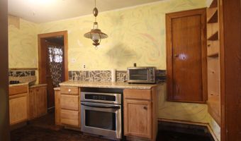 256 E Maple Ave, Alderson, WV 24910