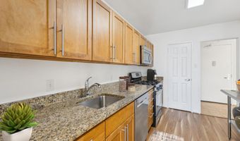 5101 RIVER Rd 718, Bethesda, MD 20816