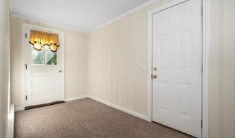 35 Greenfield Rd, Cumberland, RI 02864