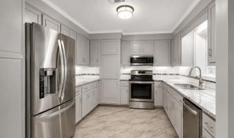 214 Swallow Dr, Brandon, MS 39047
